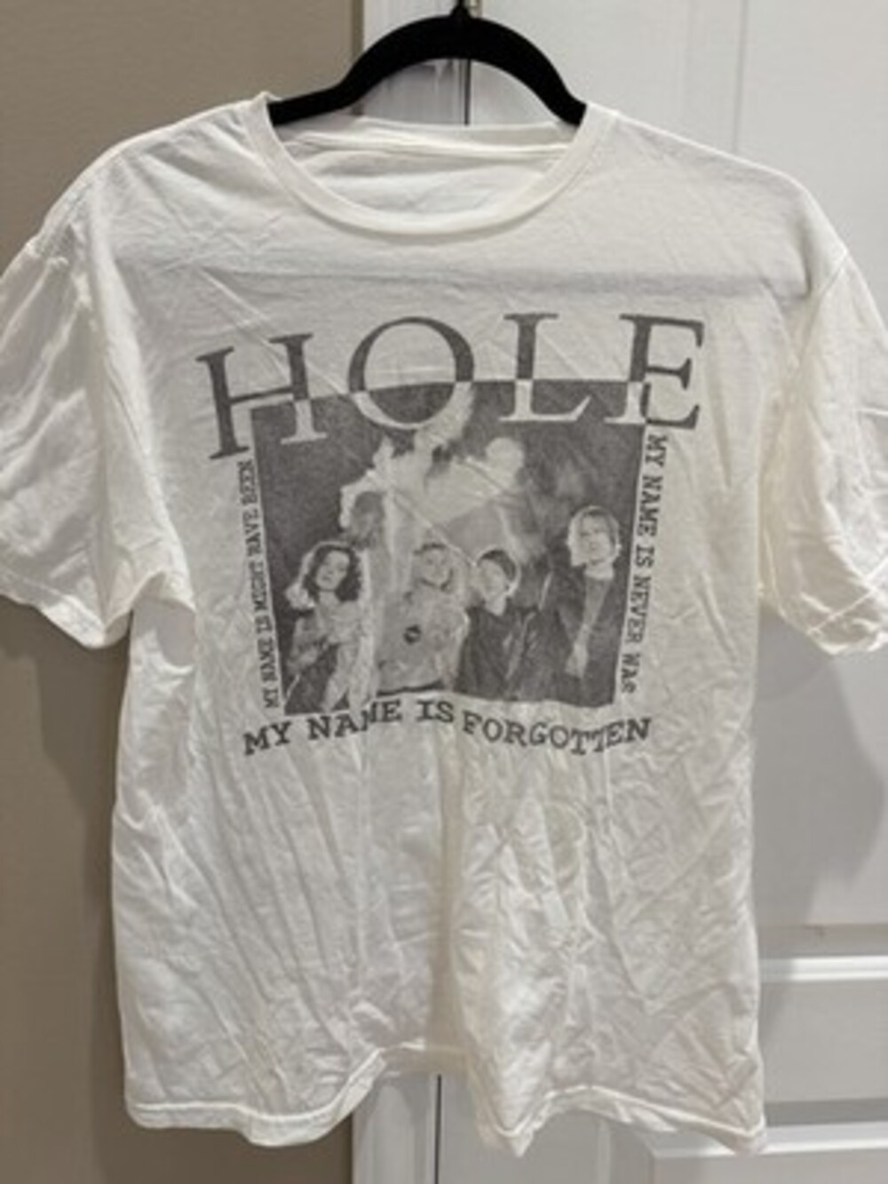 American Classics Hole Celebrity Skin My Name Is Forgotten Graphic T Women’s M